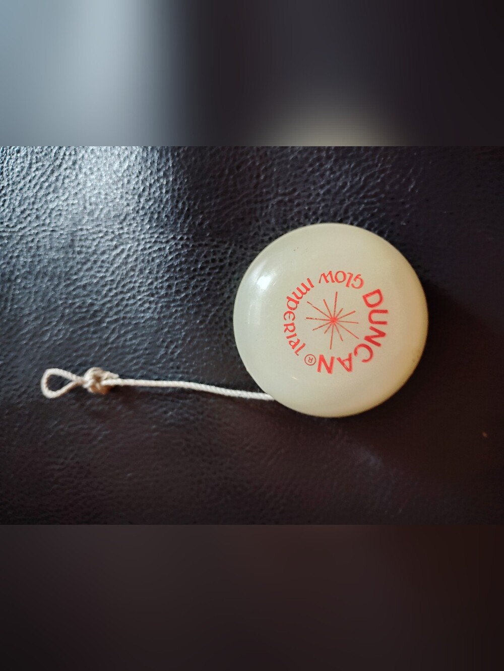 Duncan Imperial Glow Yo-Yo in Cream